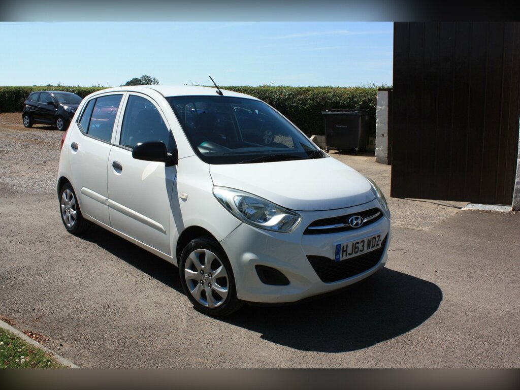 Hyundai I10 1.2 Classic Hatchback Euro 5 85 White #3