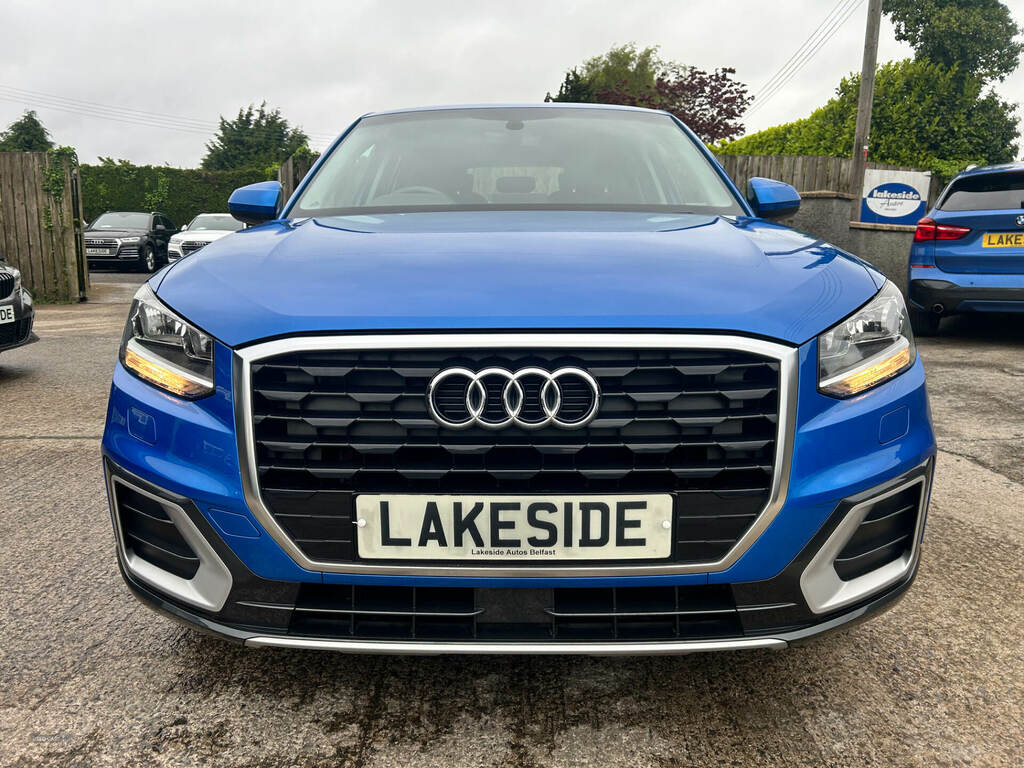 Audi Q2 30 Tdi Sport Blue #4