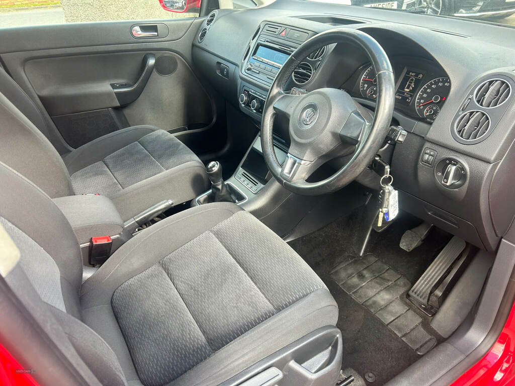 Volkswagen Golf Plus 1.6 Tdi 105 Bluemotion Tech Se Red #4