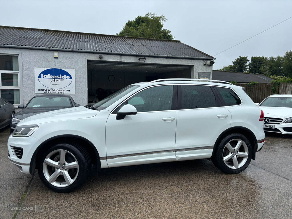 Volkswagen Touareg 3.0 V6 Tdi Bluemotion Tech 262 R-line Tip White