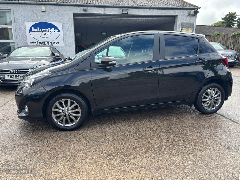Toyota Yaris 1.33 Vvt-i Icon Cvt Black