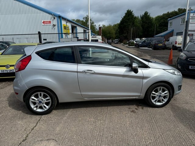 Ford Fiesta 1.25 Zetec Hatchback Euro 5 82 MA64WWR Silver #2