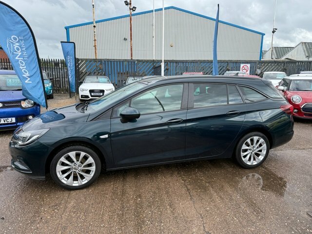 Vauxhall Astra 1.4I Tech Line Nav Sports Tourer DY18CXX Green #6