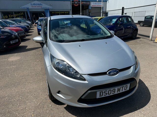 Ford Fiesta 1.25 Style Hatchback 133 G Km 8 Silver