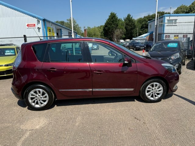 Renault Scenic 1.5 Dci Dynamique Nav Mpv Euro 6 Red