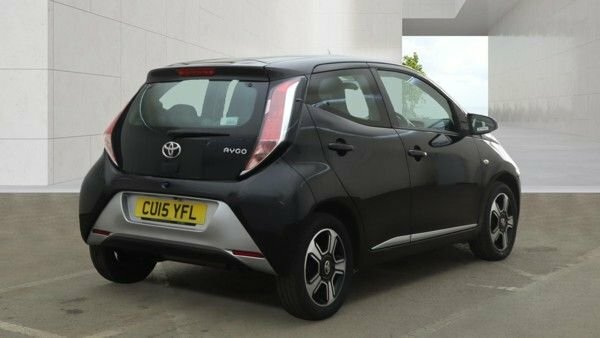 Toyota Aygo 1.0 Vvt-i X-clusiv Hatchback Eur Black #4