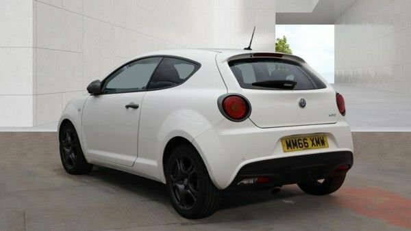 Alfa Romeo MiTo 875 Tb Twinair Speciale Hatchback Manua White #3