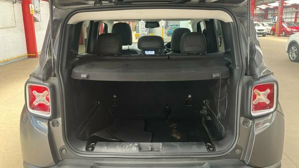 Jeep Renegade Estate Red #9
