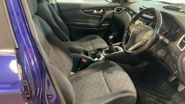 Nissan Qashqai 1.6 Dci Tekna Non-panoramic Red #9