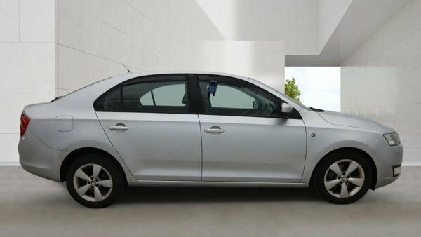 Skoda Rapid 1.4 Tsi Se Hatchback Dsg Euro 5 122 Ps Silver #5
