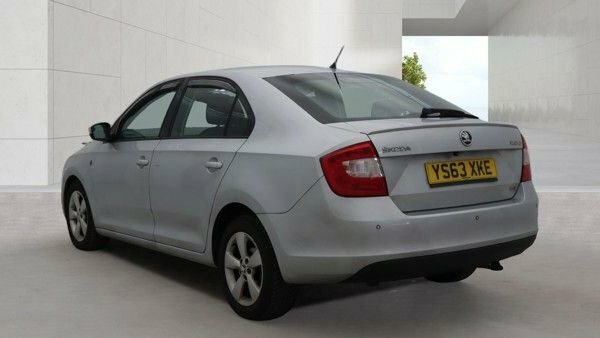 Skoda Rapid 1.4 Tsi Se Hatchback Dsg Euro 5 122 Ps Silver #3