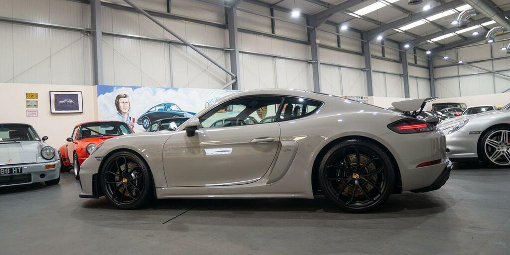 Porsche 718 4.0 Gt4 Grey #6