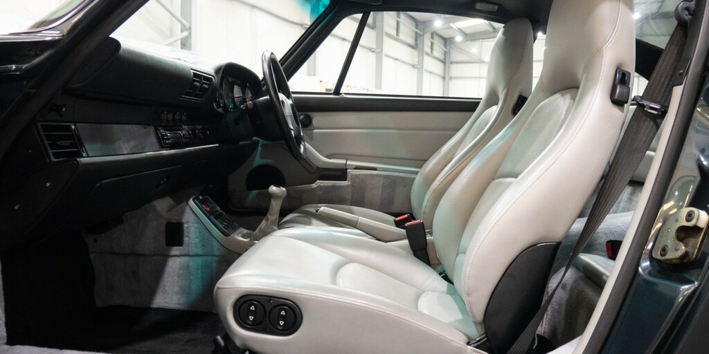 Porsche 911 993 Carrera Silver #18