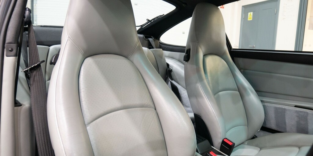 Porsche 911 993 Carrera Silver #15