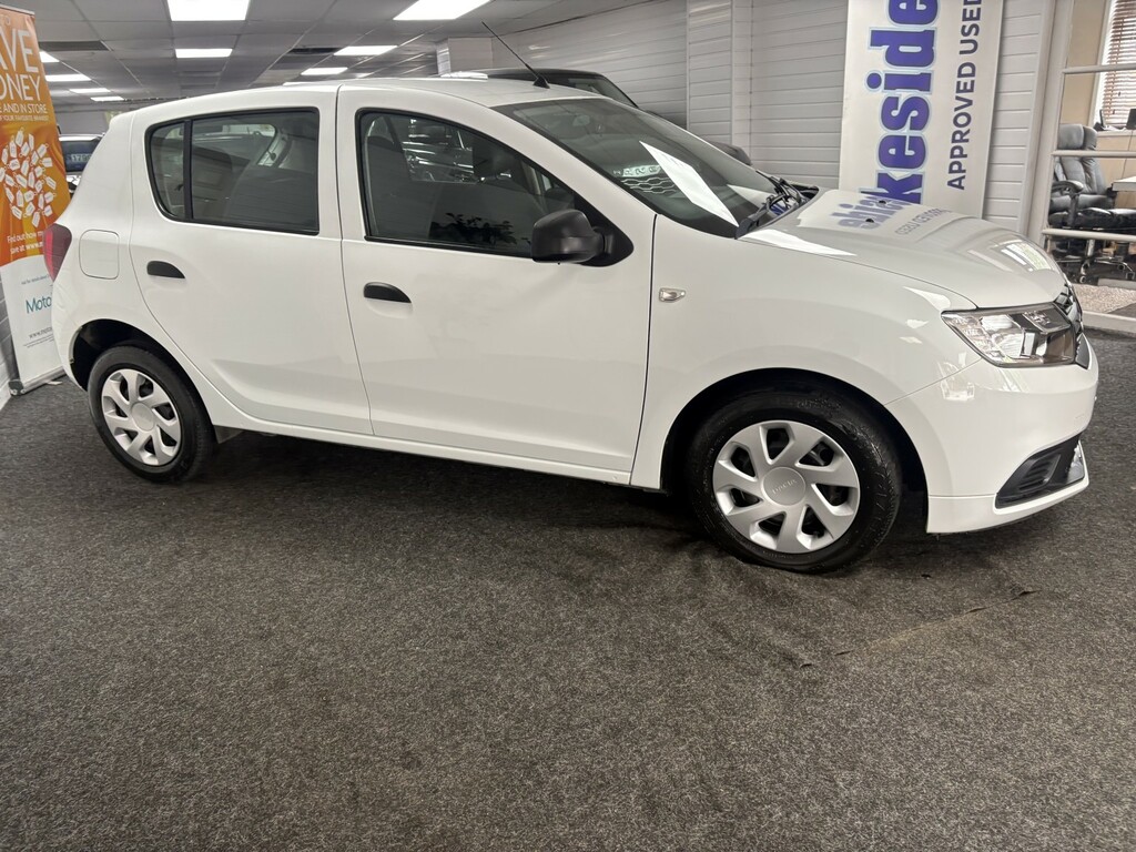 Dacia Sandero Essential White #9