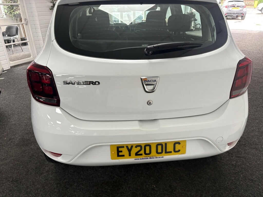 Dacia Sandero Essential White #7
