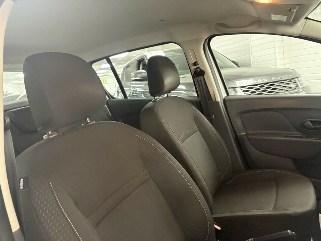 Dacia Sandero Essential White #24