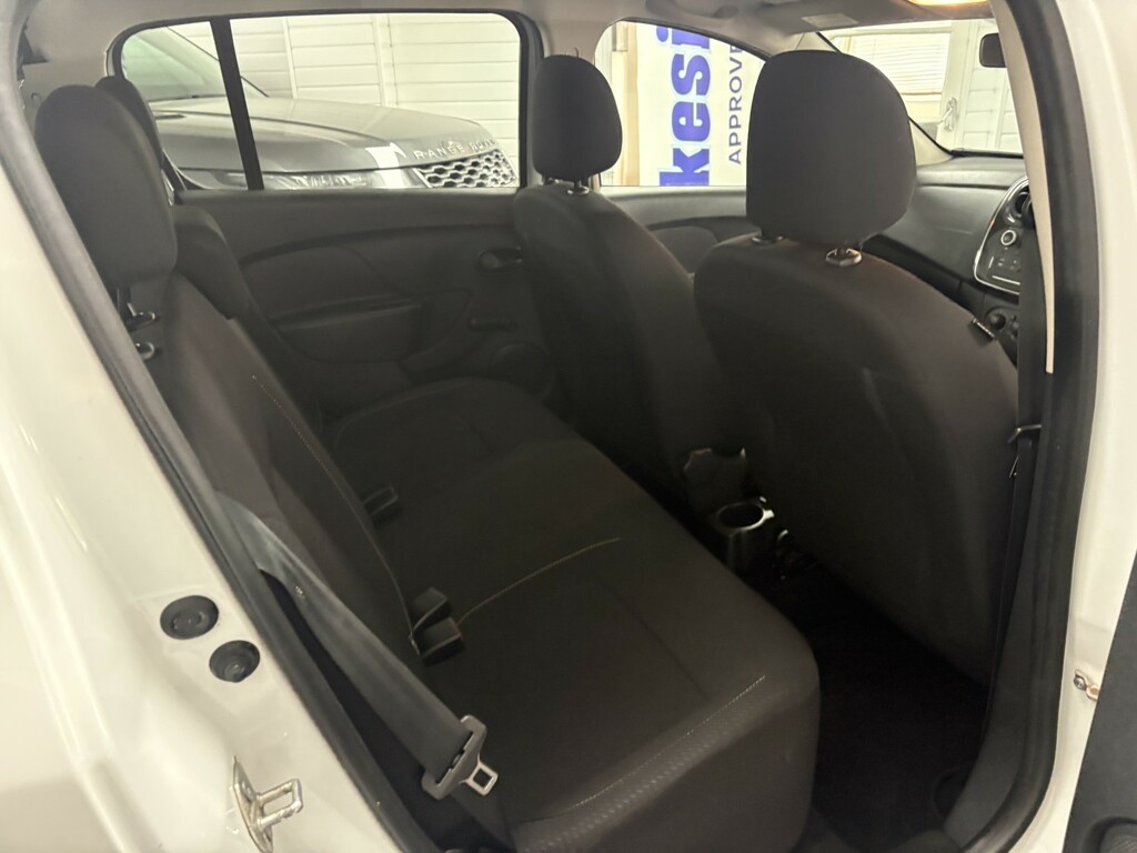 Dacia Sandero Essential White #26