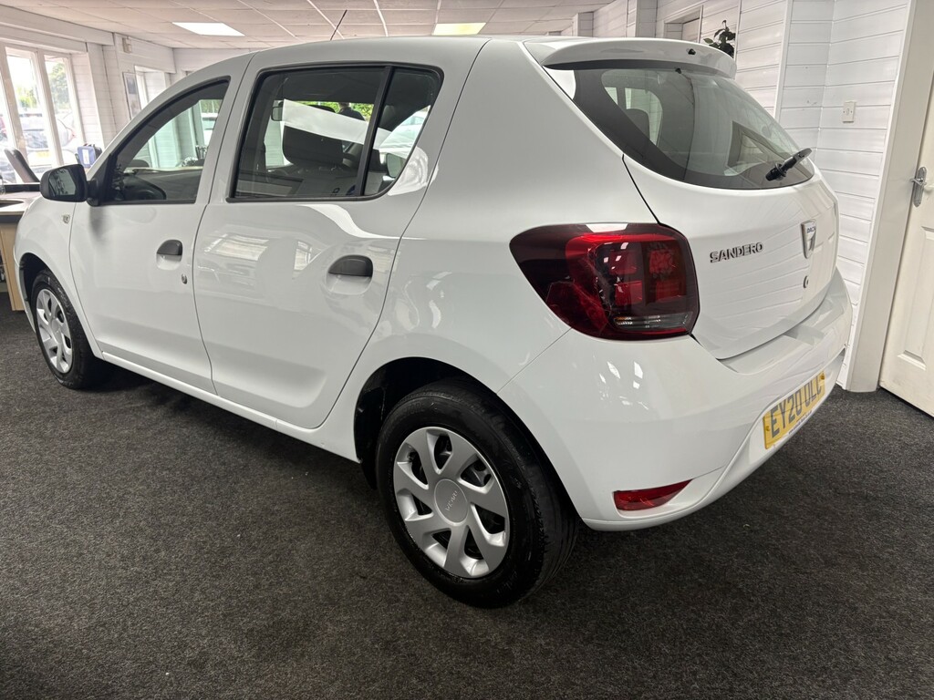 Dacia Sandero 1.0 Essential Sce 75 Re White #5