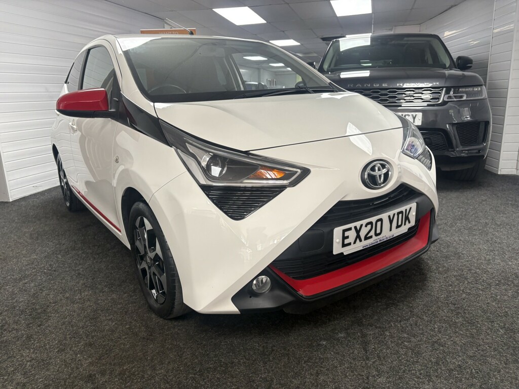 Toyota Aygo Hatchback 1.0 Vvt-i X-trend EX20YDK White #2