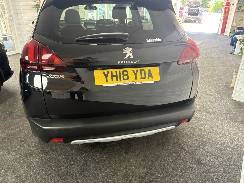 Peugeot 2008 Suv 1.2 Puretech Allure Premium YH18YDA Black #6