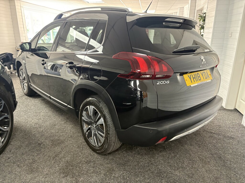 Peugeot 2008 Suv 1.2 Puretech Allure Premium YH18YDA Black #5
