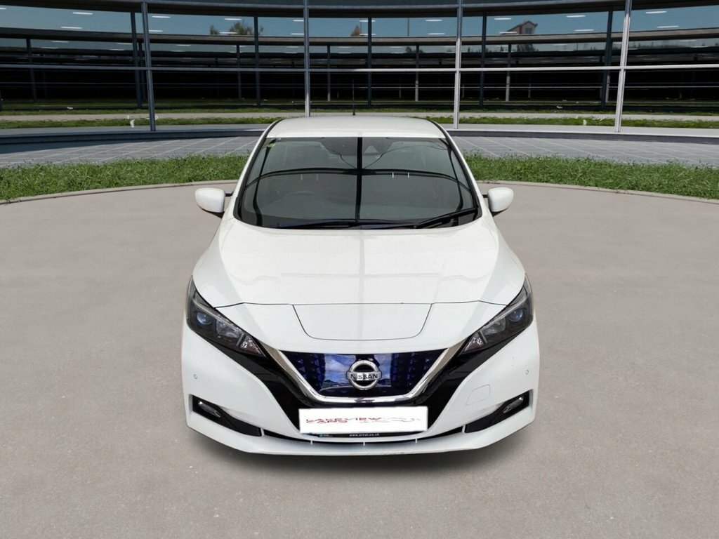 Nissan Leaf Hatchback White #4