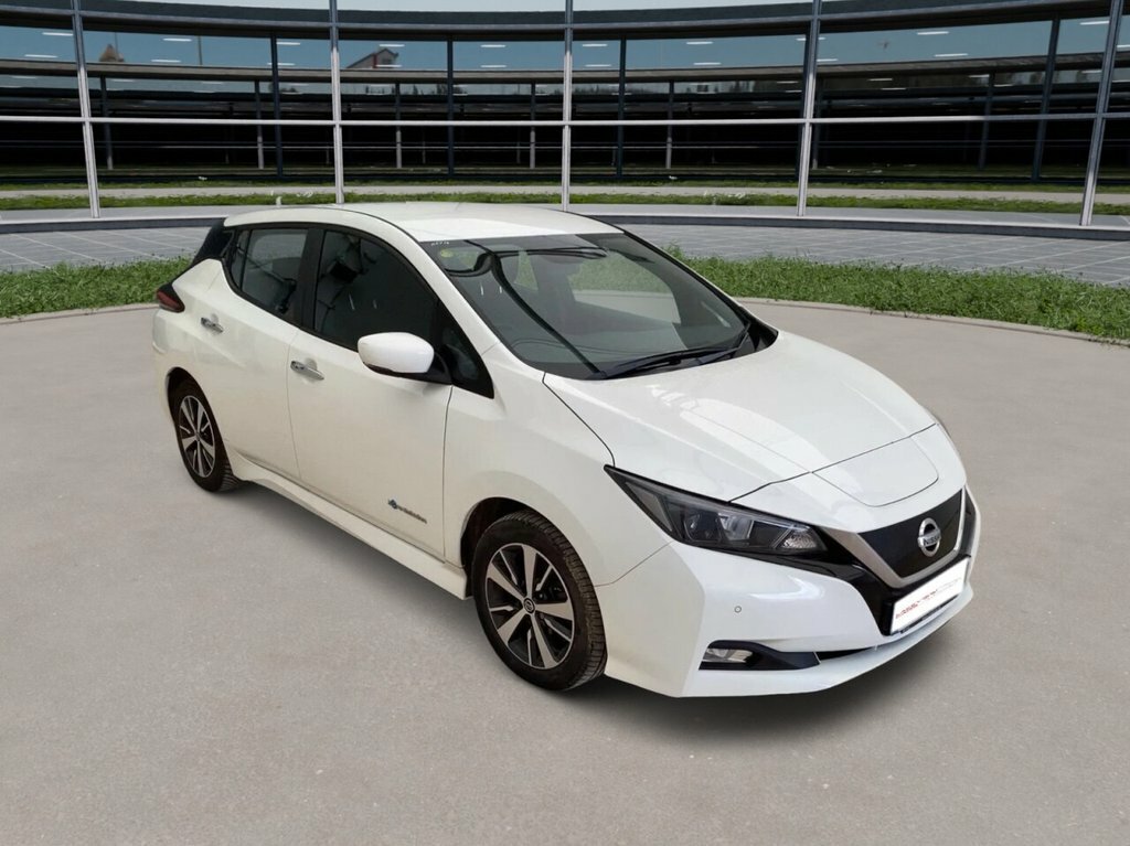 Nissan Leaf Hatchback White