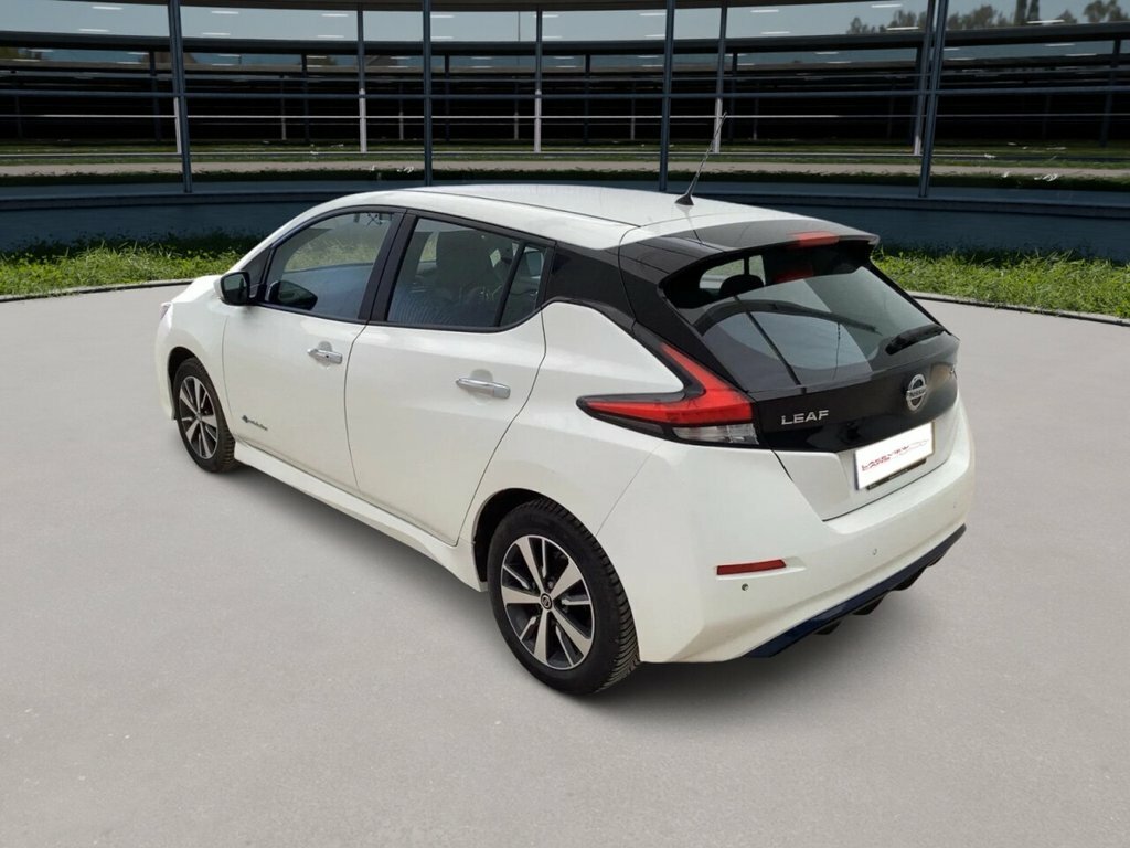 Nissan Leaf Hatchback White #5