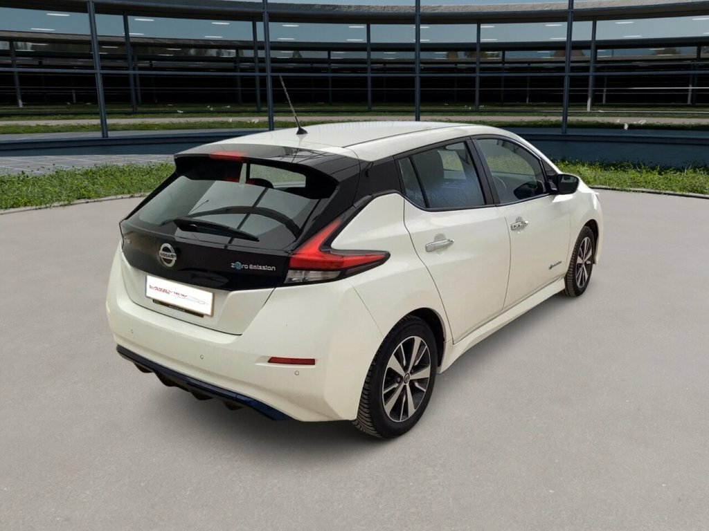 Nissan Leaf Hatchback White #3