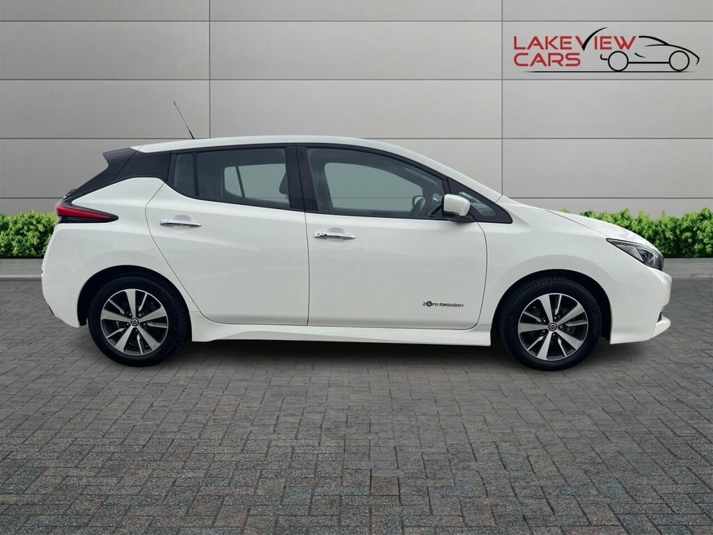 Nissan Leaf Hatchback FH68ZHM White #4
