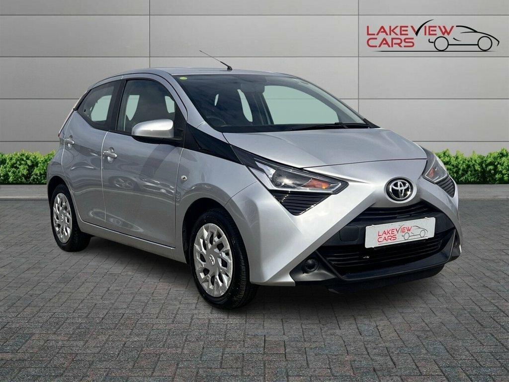 Toyota Aygo 1L X-play FL20FTX Silver