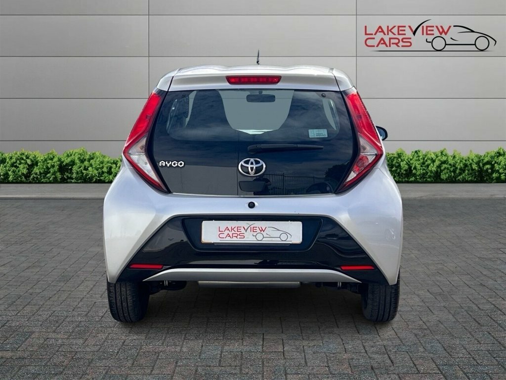 Toyota Aygo 1L X-play FL20FTX Silver #5