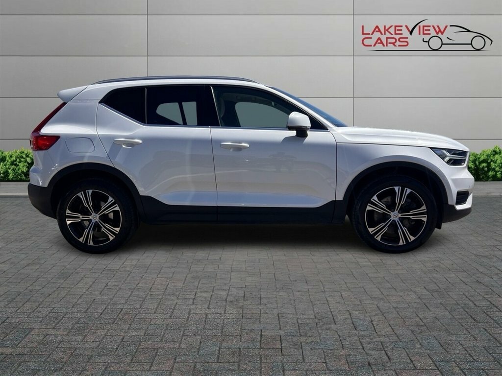 Volvo XC40 1.5L Inscription YX22JUO White #5