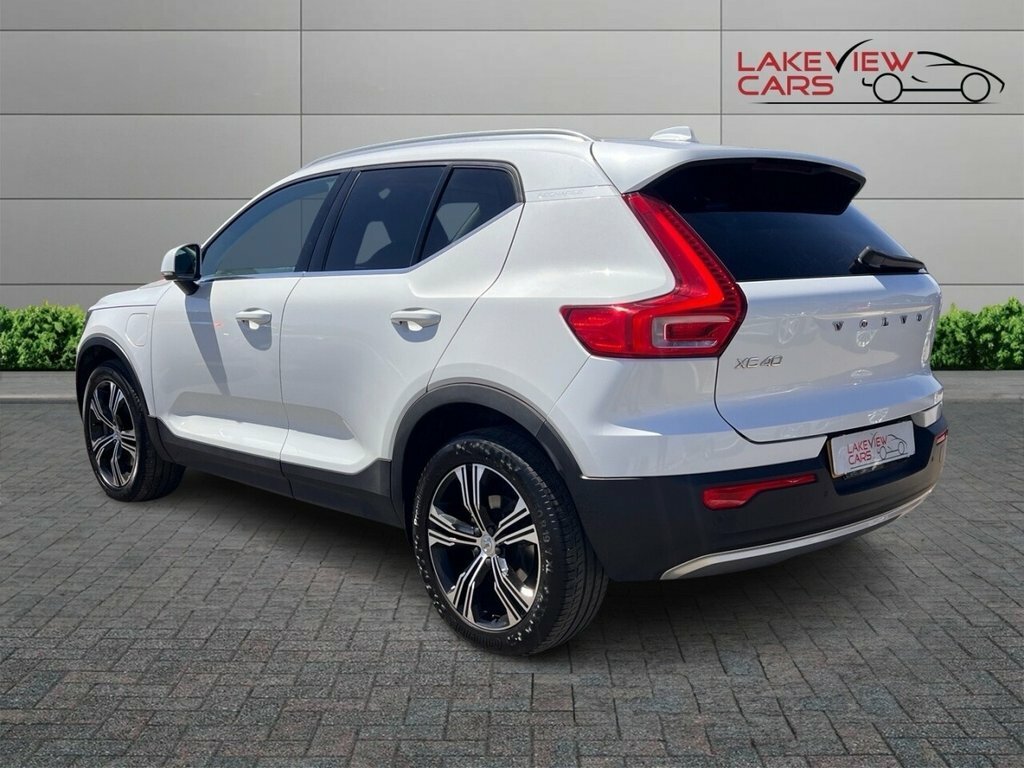 Volvo XC40 1.5L Inscription YX22JUO White #2