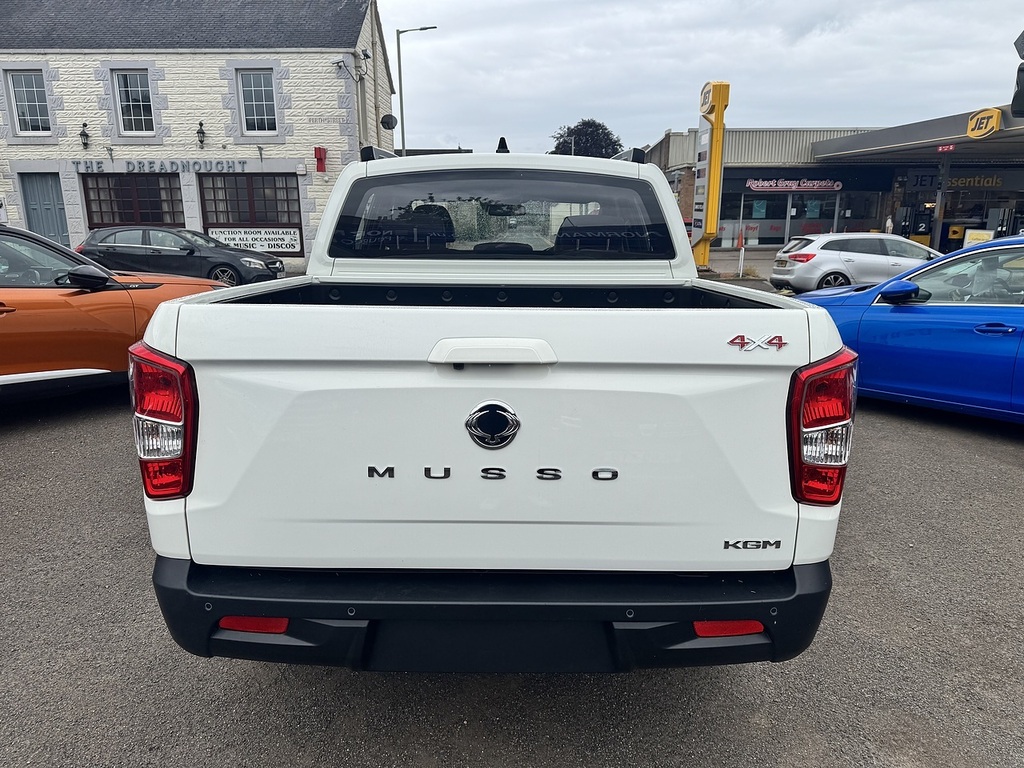 SsangYong Musso 2.2 Double Cab Pick Up Saracen Black #7