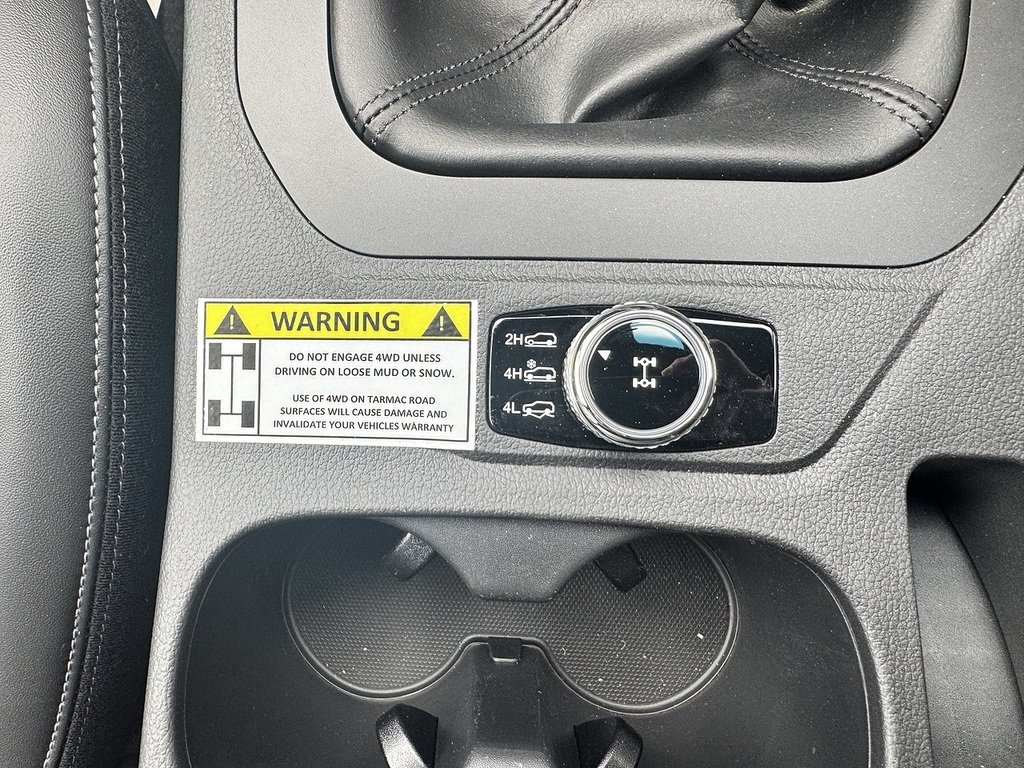 SsangYong Musso 2.2 Double Cab Pick Up Saracen Black #38