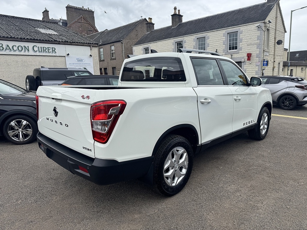 SsangYong Musso 2.2 Double Cab Pick Up Saracen Black #9