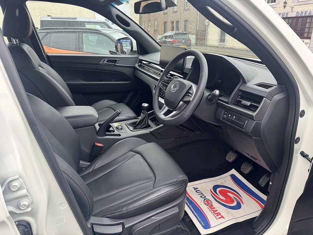 SsangYong Musso 2.2 Double Cab Pick Up Saracen Black #10