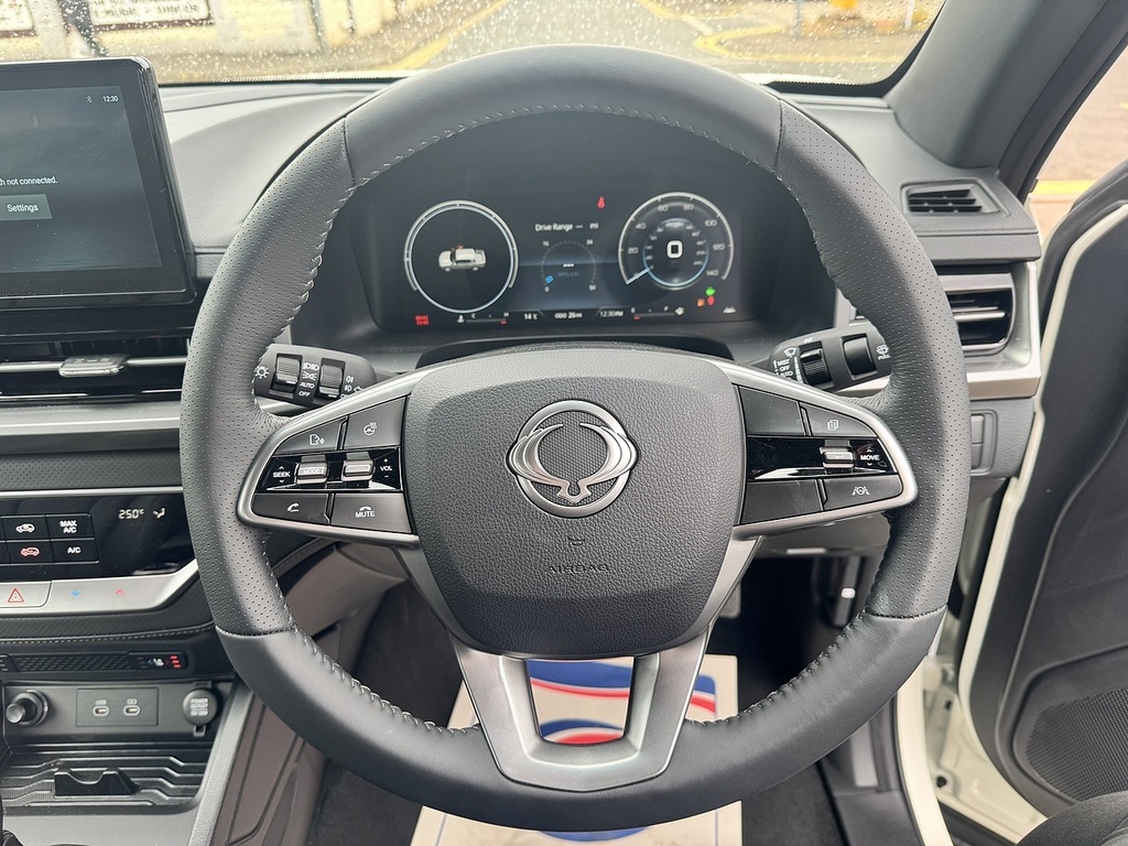 SsangYong Musso 2.2 Double Cab Pick Up Saracen Black #30