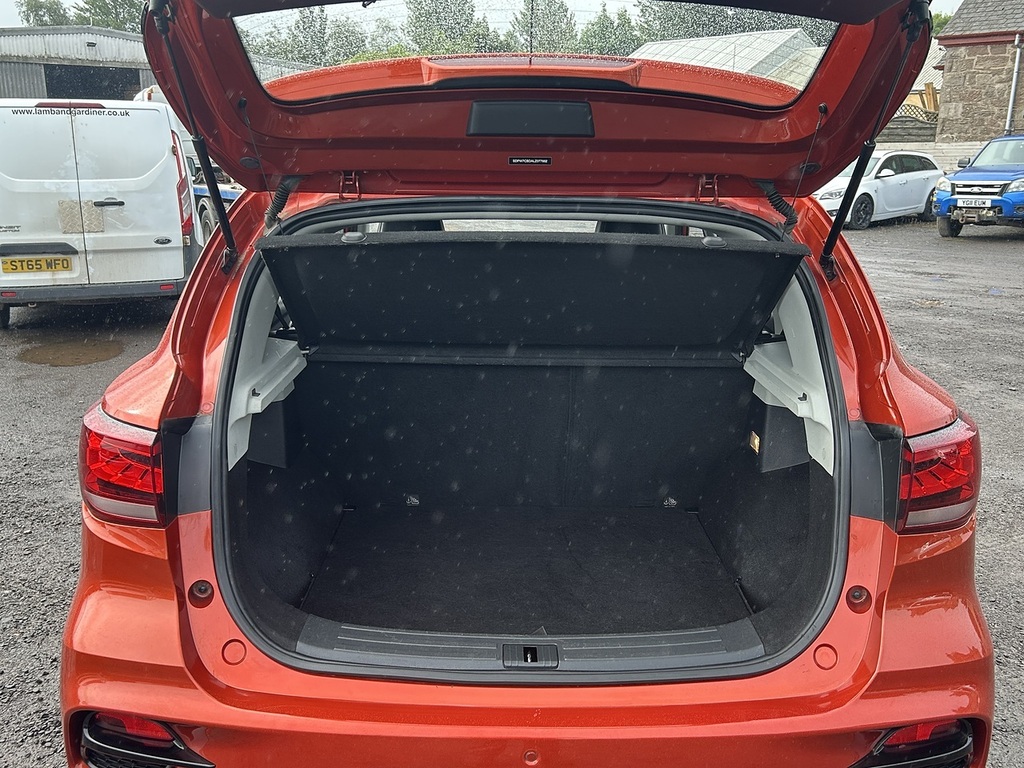 MG ZS 1.5 Vti-tech Exclusive Suv Euro Orange #5