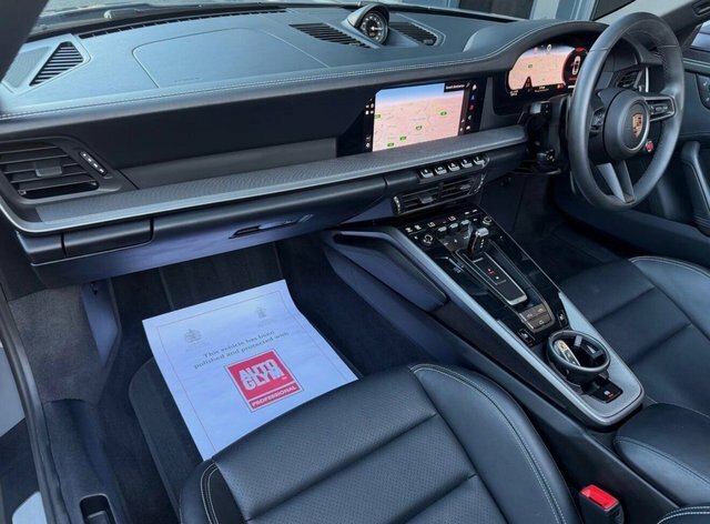 Porsche 911 Carrera S-a 2025 Black #8