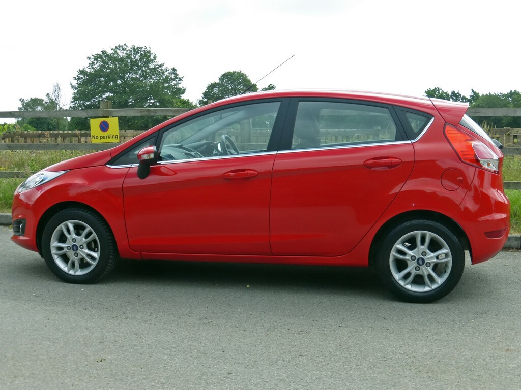 Ford Fiesta Petrol EA64OWC #4