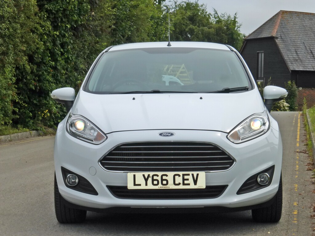 Ford Fiesta Petrol LY66CEV #2