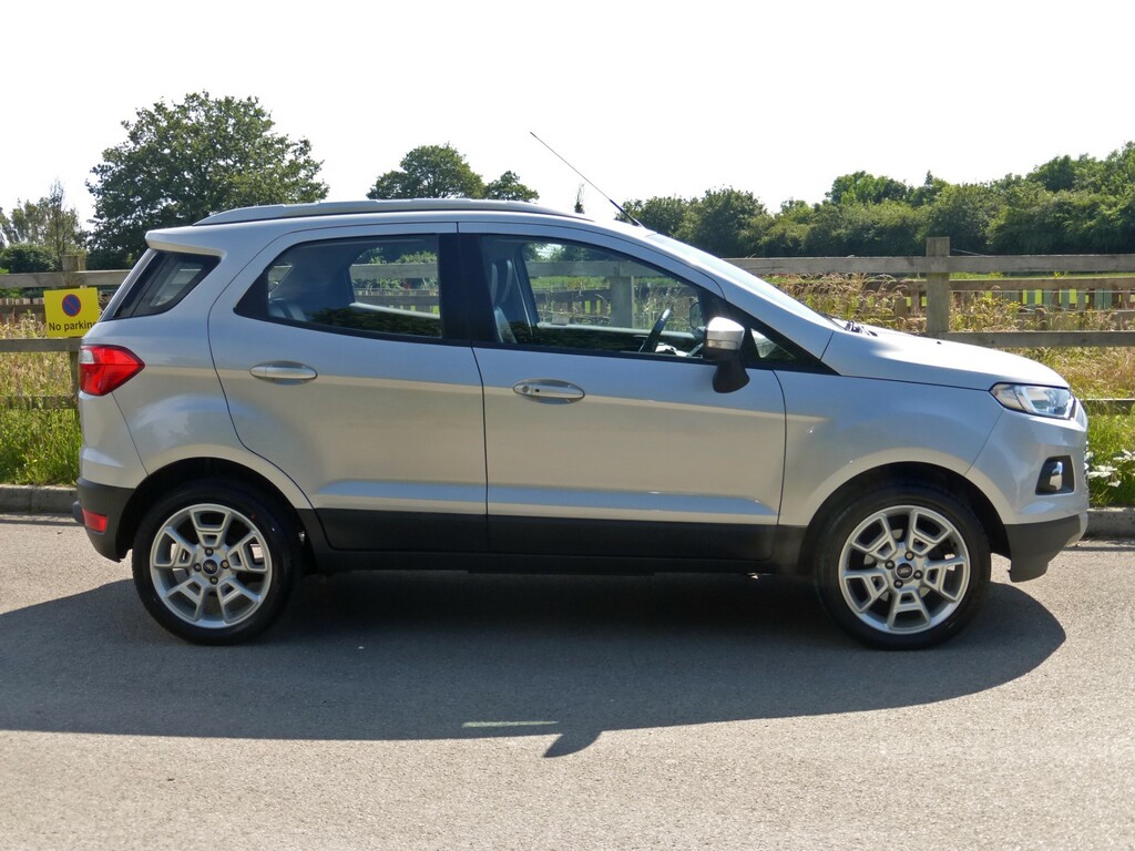 Ford Ecosport Petrol #5