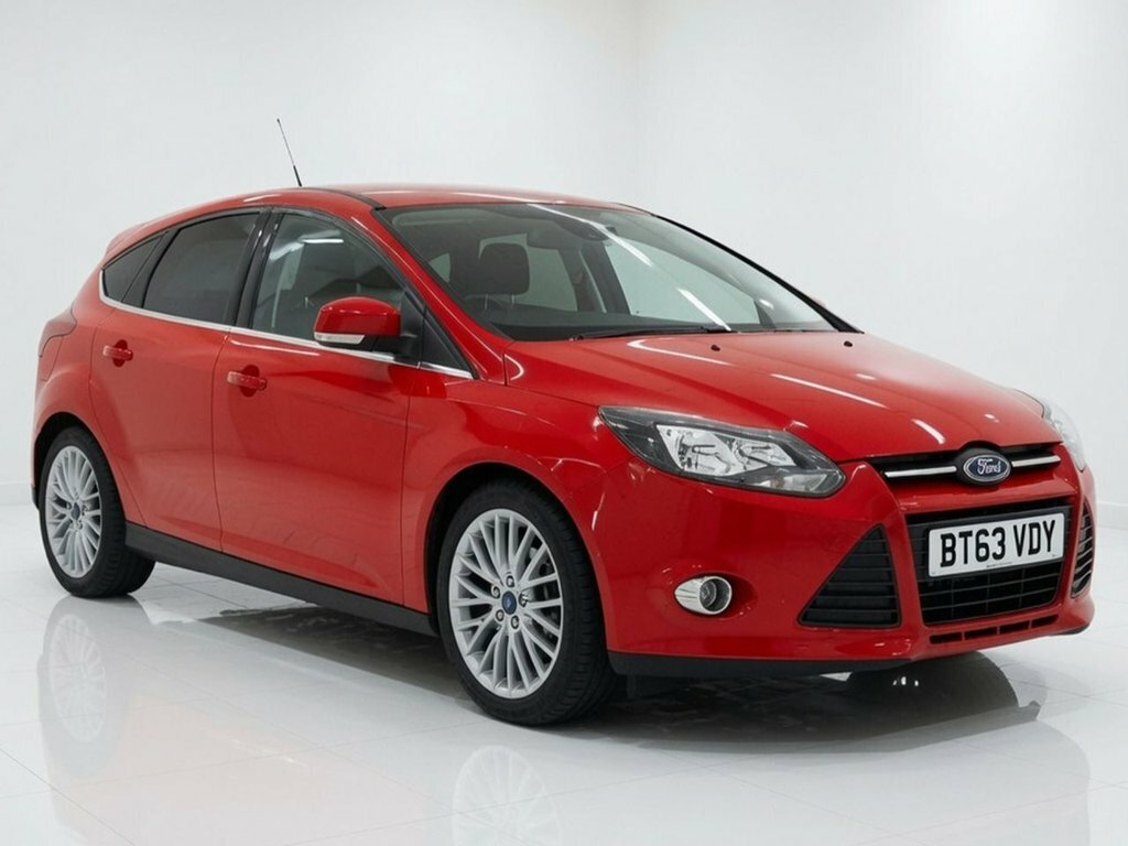 Ford Focus 1.6L Zetec Navigator Red