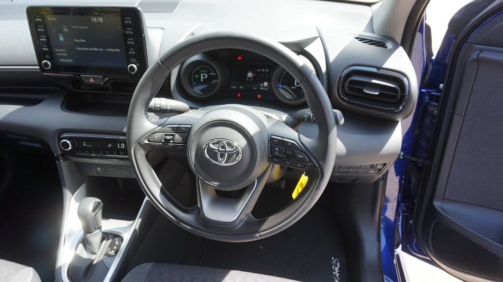 Toyota Yaris Hatchback Red #24