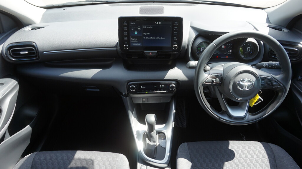 Toyota Yaris Hatchback Red #25