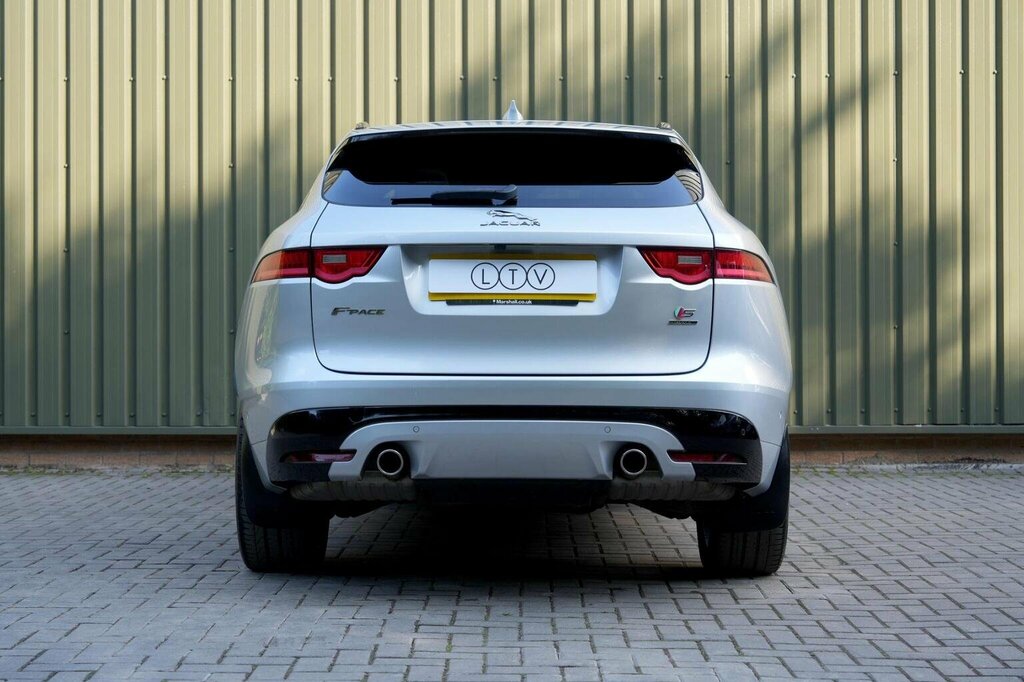 Jaguar F-Pace 3.0 D300 V6 First Edition Awd Euro 6 Ss Silver #6