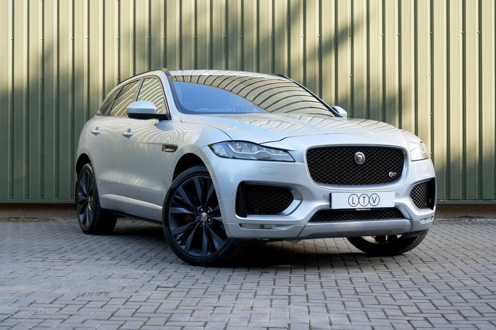 Jaguar F-Pace 3.0 D300 V6 First Edition Awd Euro 6 Ss Silver